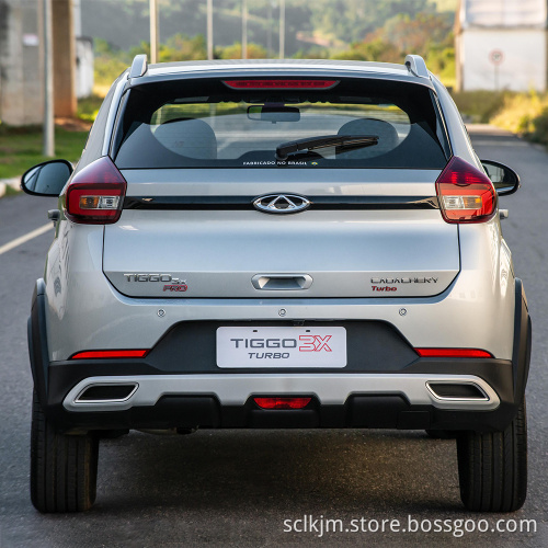 La fabbrica cinese vende direttamente veicoli a combustibile urbano della serie 3x Chery Ruihu 3x con spostamento da 1,5 litri, una SMA a 5 porte a 5 posti